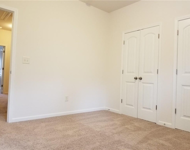 259 Green Bridge Court - Photo Thumbnail 14