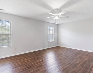 317 Shasta Lane - Photo Thumbnail 17