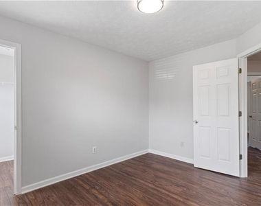 317 Shasta Lane - Photo Thumbnail 28