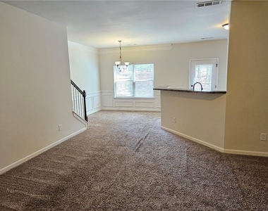 649 Oakside Place - Photo Thumbnail 2
