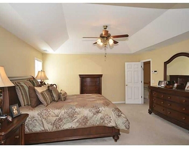 2803 Stillwater Park Drive - Photo Thumbnail 10