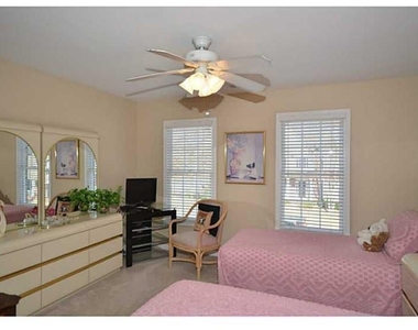 2803 Stillwater Park Drive - Photo Thumbnail 12