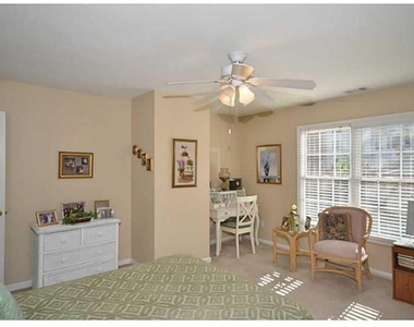 2803 Stillwater Park Drive - Photo Thumbnail 13