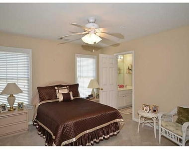 2803 Stillwater Park Drive - Photo Thumbnail 11