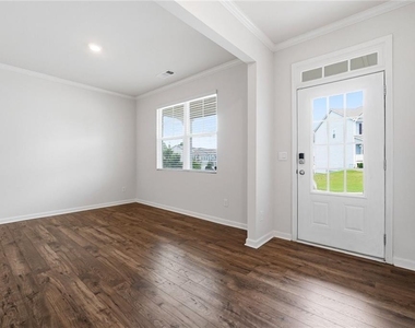 6000r Screech Owl Drive - Photo Thumbnail 2