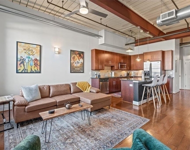 1261 Caroline Street Ne - Photo Thumbnail 5
