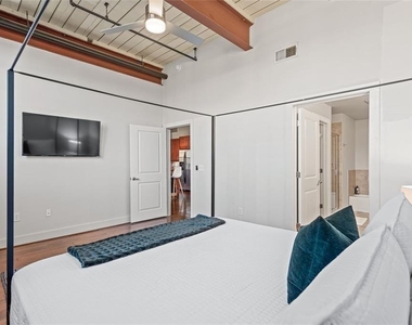 1261 Caroline Street Ne - Photo Thumbnail 7