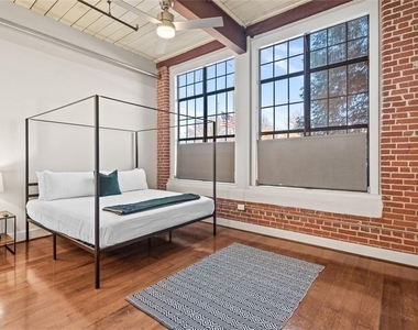 1261 Caroline Street Ne - Photo Thumbnail 6
