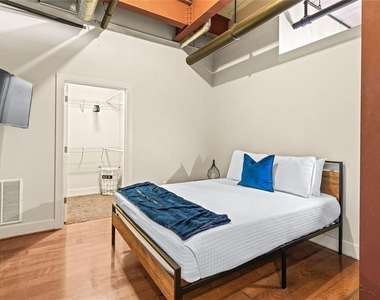 1261 Caroline Street Ne - Photo Thumbnail 8