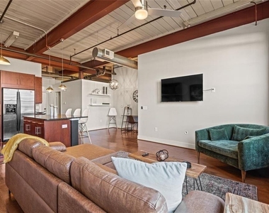 1261 Caroline Street Ne - Photo Thumbnail 4