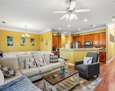 3517 Henderson Reserve - Photo Thumbnail 8