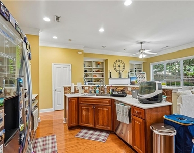 3517 Henderson Reserve - Photo Thumbnail 13