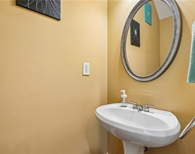 3517 Henderson Reserve - Photo Thumbnail 16