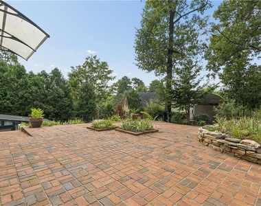 800 Glenairy Drive - Photo Thumbnail 26