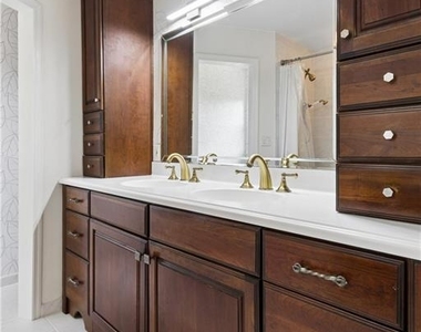800 Glenairy Drive - Photo Thumbnail 12