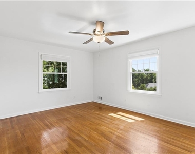 800 Glenairy Drive - Photo Thumbnail 19