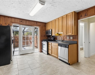 800 Glenairy Drive - Photo Thumbnail 22
