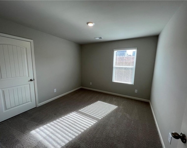 6624 Bluffview Drive - Photo Thumbnail 33