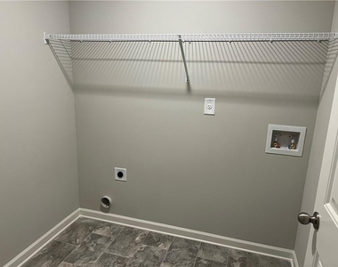 6624 Bluffview Drive - Photo Thumbnail 17