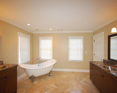 105 View Hill Court - Photo Thumbnail 7