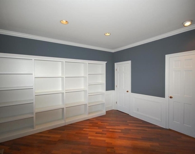 105 View Hill Court - Photo Thumbnail 13