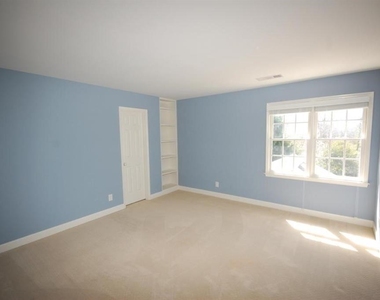 105 View Hill Court - Photo Thumbnail 9