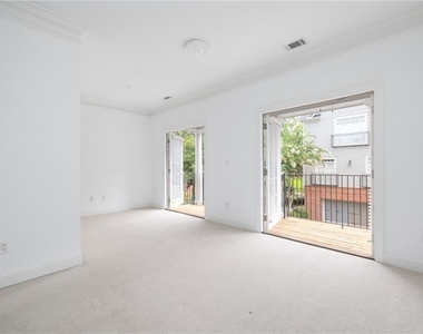 5468 Wentworth Street - Photo Thumbnail 6