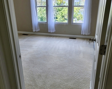 1904 Cobblestone Drive - Photo Thumbnail 13