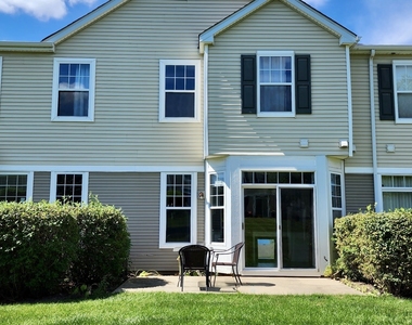 1904 Cobblestone Drive - Photo Thumbnail 2
