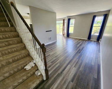 1904 Cobblestone Drive - Photo Thumbnail 6