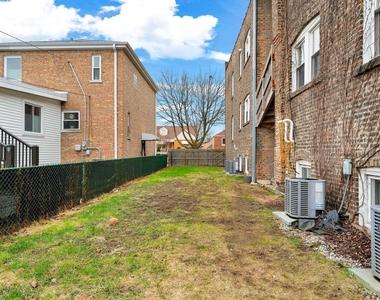 1648 East Avenue - Photo Thumbnail 15