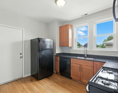 1648 East Avenue - Photo Thumbnail 7