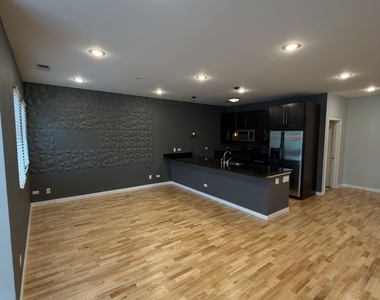 2240 W Madison Street - Photo Thumbnail 1