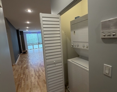 2240 W Madison Street - Photo Thumbnail 7