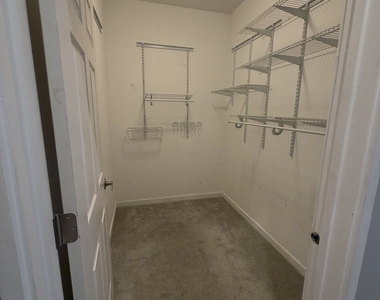 2240 W Madison Street - Photo Thumbnail 16