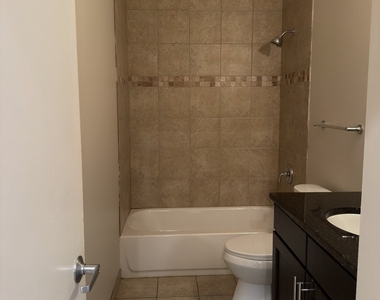 2240 W Madison Street - Photo Thumbnail 8
