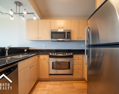 1640 Maple Avenue - Photo Thumbnail 8