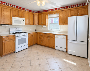 344 E Lincoln Avenue - Photo Thumbnail 2