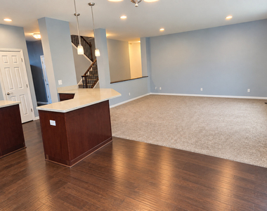 643 Seneca Street - Photo Thumbnail 10