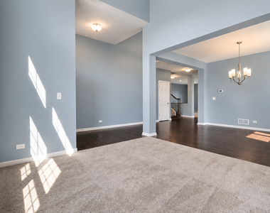 643 Seneca Street - Photo Thumbnail 5