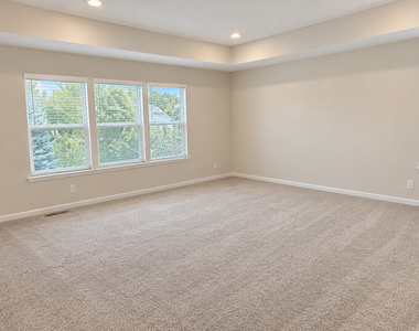643 Seneca Street - Photo Thumbnail 18