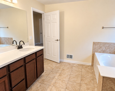 643 Seneca Street - Photo Thumbnail 21
