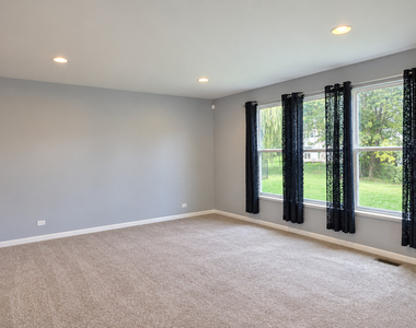 643 Seneca Street - Photo Thumbnail 12