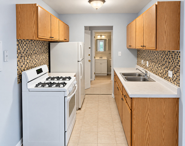 100 Willow Lane - Photo Thumbnail 4