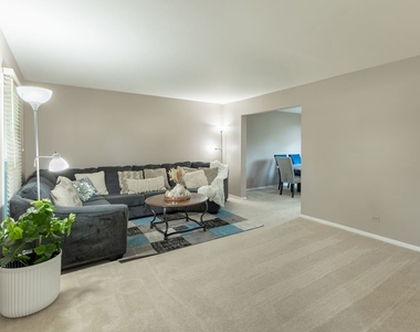 520 Highland Grove Drive - Photo Thumbnail 2