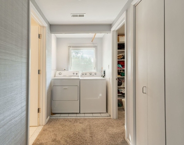 520 Highland Grove Drive - Photo Thumbnail 12