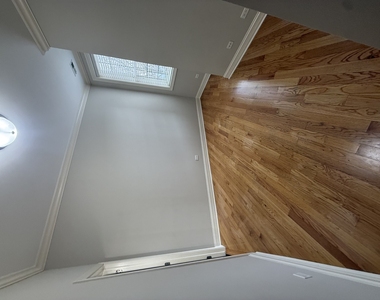 2338 W Morse Avenue - Photo Thumbnail 13