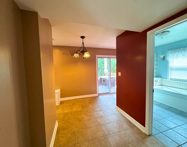 817 S Spring Road - Photo Thumbnail 7