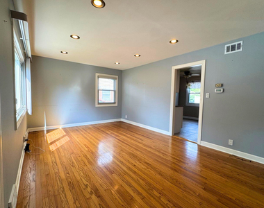 817 S Spring Road - Photo Thumbnail 5