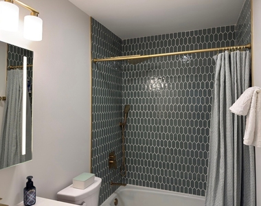 9416 Bay Colony Drive - Photo Thumbnail 13